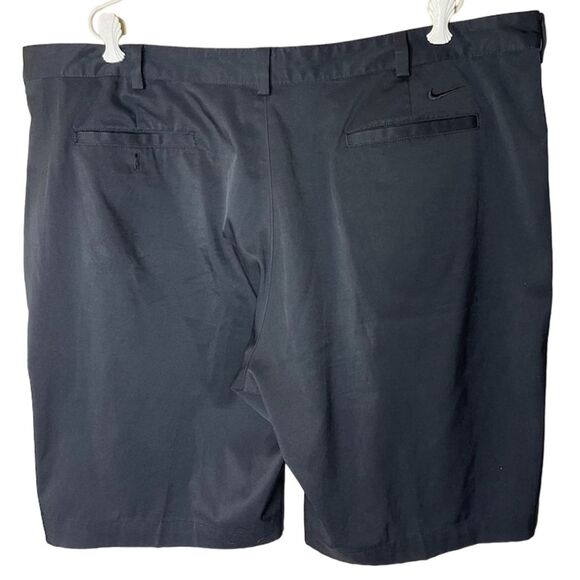 Nike Golf Dri-Fit Men's Black Chino Shorts Size 42 Moisture-Wicking Breathable - Picture 2 of 4